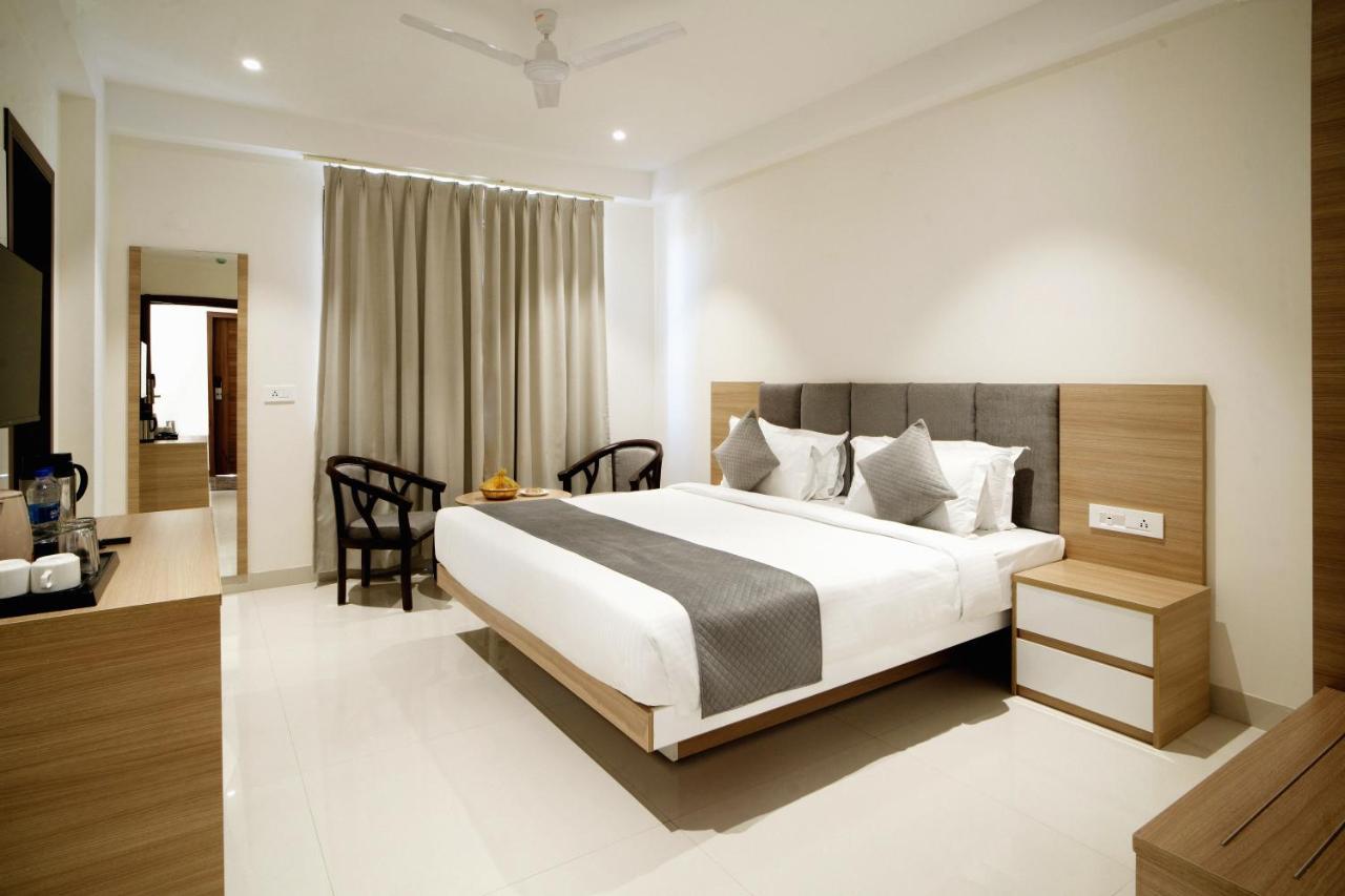 The Mangal View Residency - A Luxury Boutique Business Hotel Удайпур Екстериор снимка