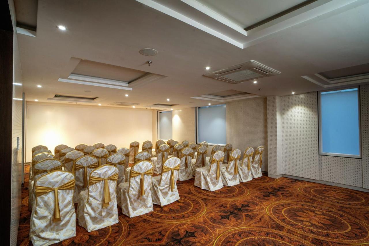 The Mangal View Residency - A Luxury Boutique Business Hotel Удайпур Екстериор снимка