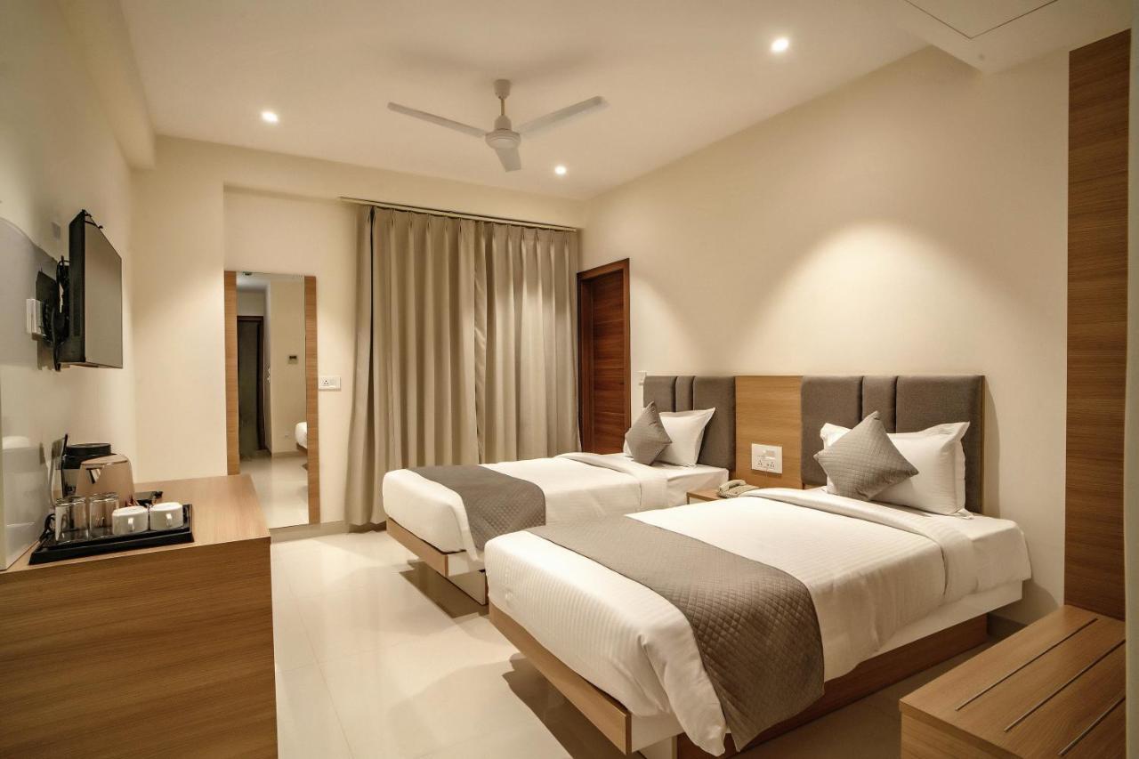 The Mangal View Residency - A Luxury Boutique Business Hotel Удайпур Екстериор снимка