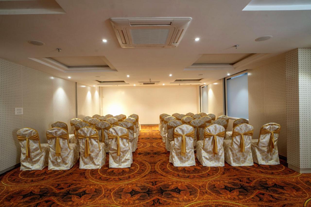 The Mangal View Residency - A Luxury Boutique Business Hotel Удайпур Екстериор снимка