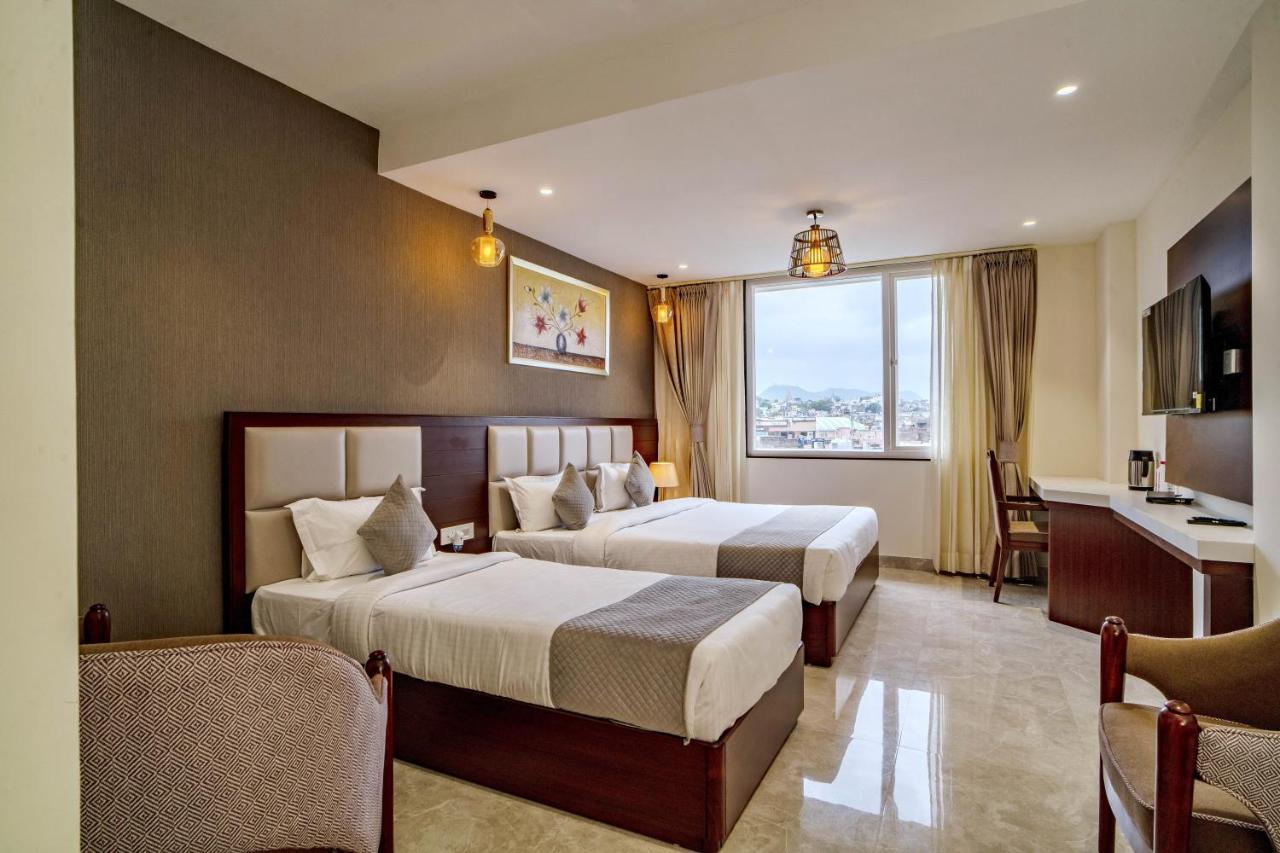 The Mangal View Residency - A Luxury Boutique Business Hotel Удайпур Екстериор снимка