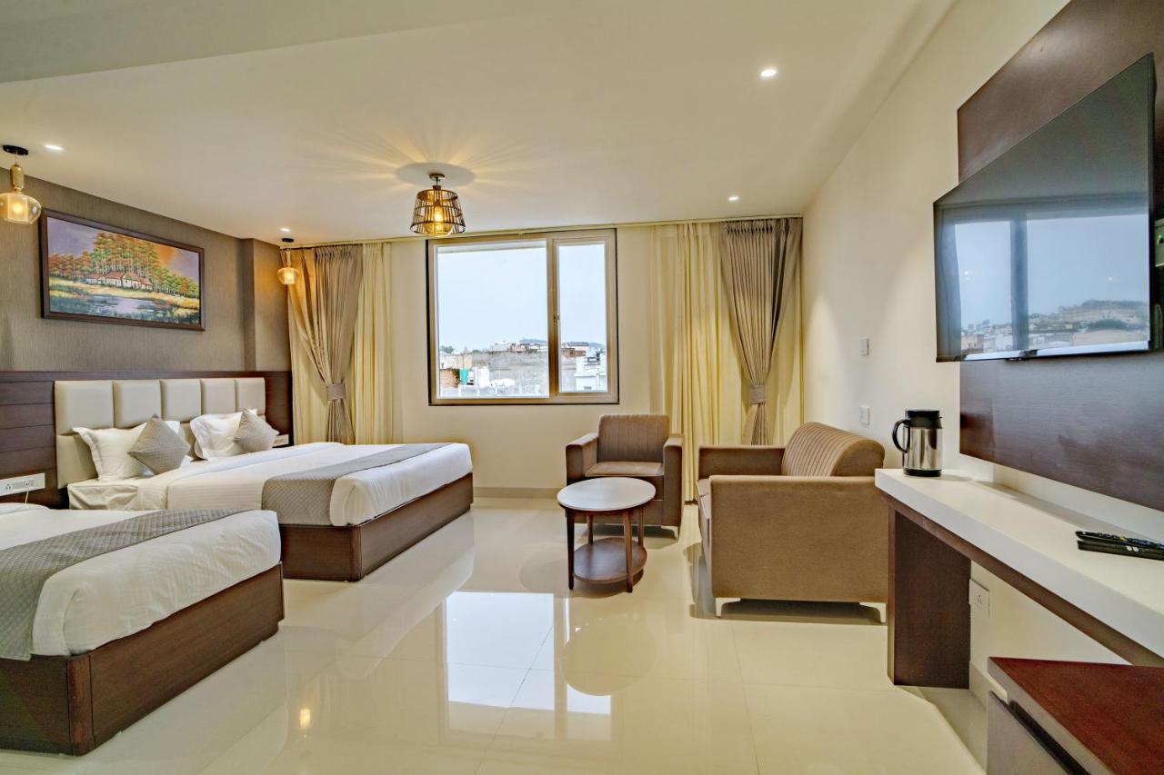 The Mangal View Residency - A Luxury Boutique Business Hotel Удайпур Екстериор снимка